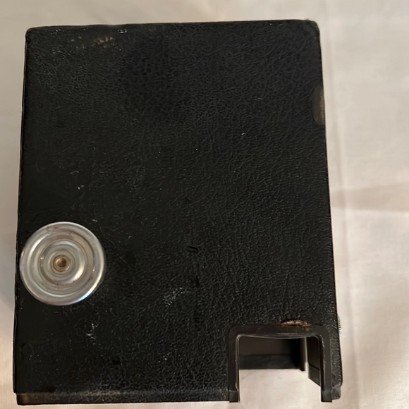 Vintage Kodak Target Brownie Six-20 Camera - Picture 3 of 9